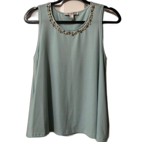 Forever 21 Tops - Forever21 Pearl Neckline Blue Sleeveless Blouse Size Medium Womens